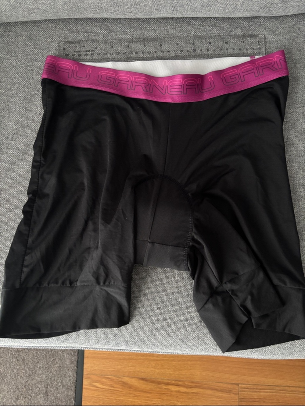 Garneau Women's Black Bike Shorts with Magenta Waistband